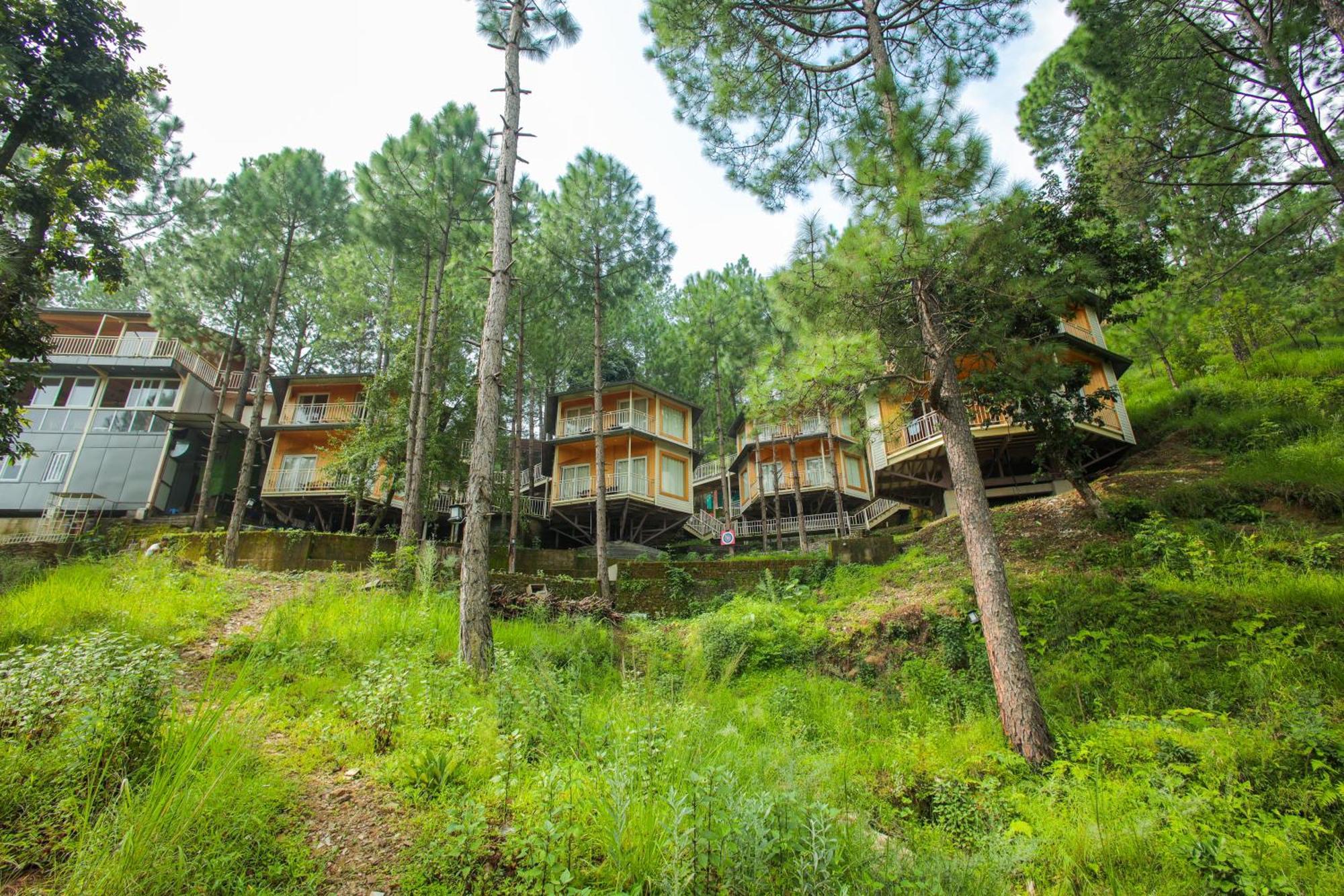 The Woods Retreat Hotel ลันส์โดว์นี ภายนอก รูปภาพ