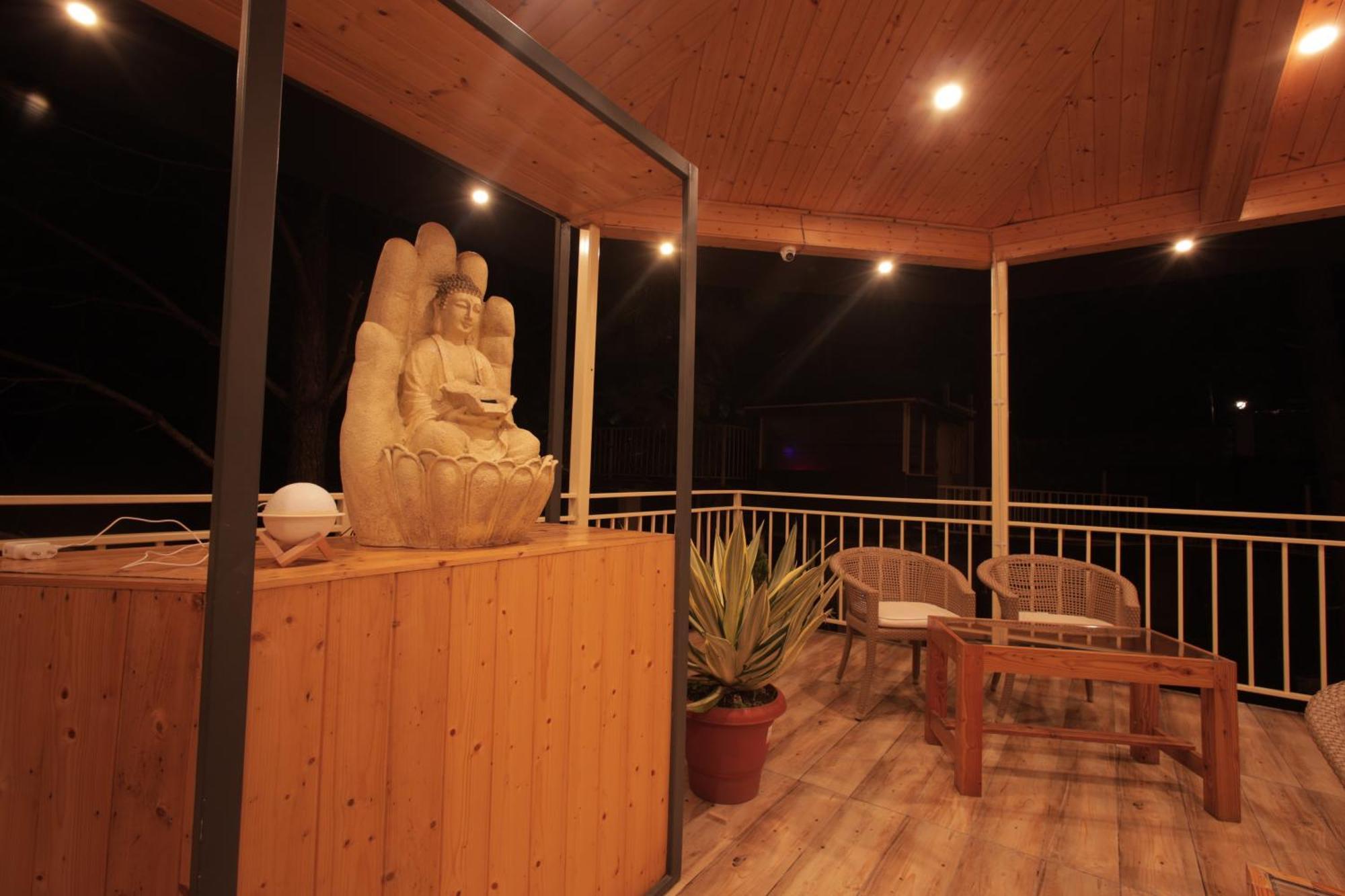 The Woods Retreat Hotel ลันส์โดว์นี ภายนอก รูปภาพ