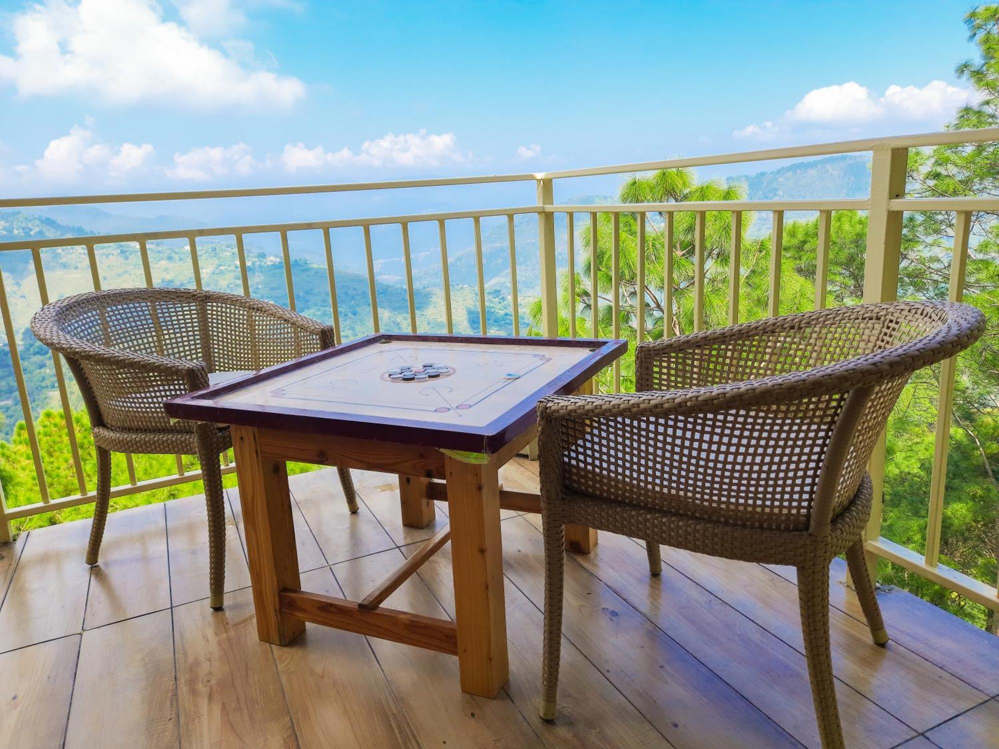 The Woods Retreat Hotel ลันส์โดว์นี ภายนอก รูปภาพ