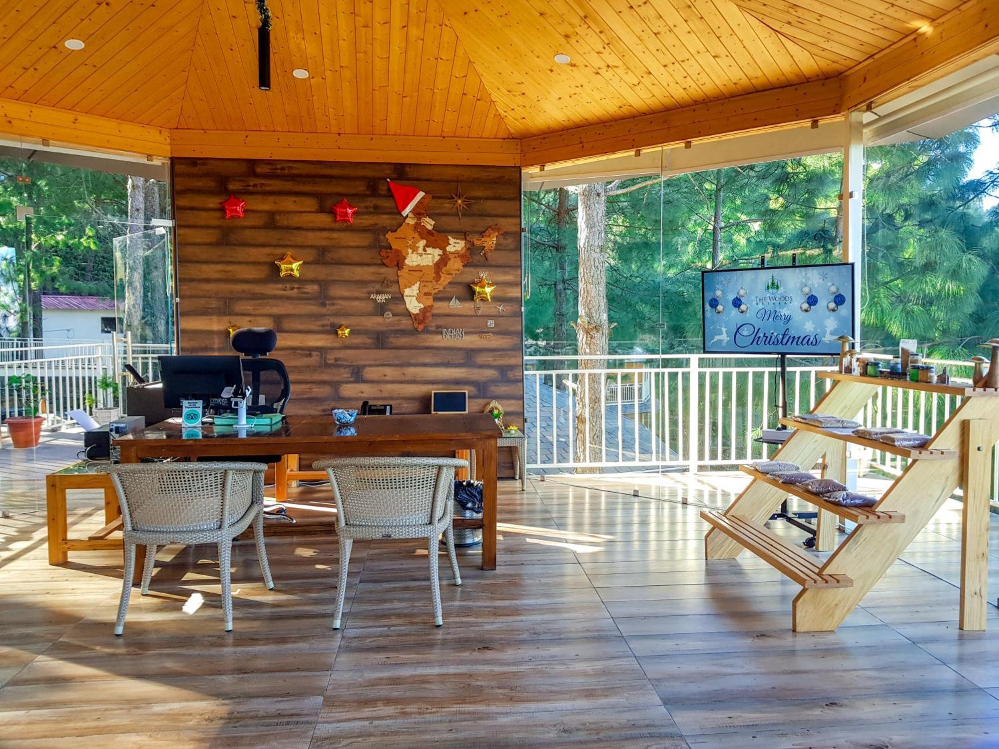 The Woods Retreat Hotel ลันส์โดว์นี ภายนอก รูปภาพ