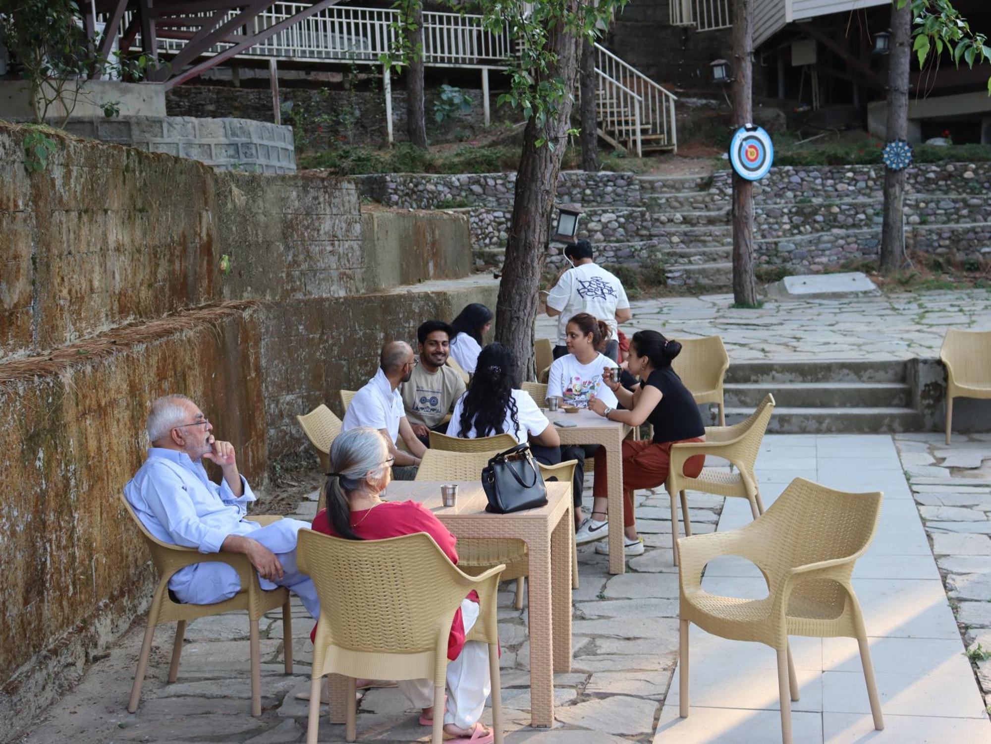 The Woods Retreat Hotel ลันส์โดว์นี ภายนอก รูปภาพ