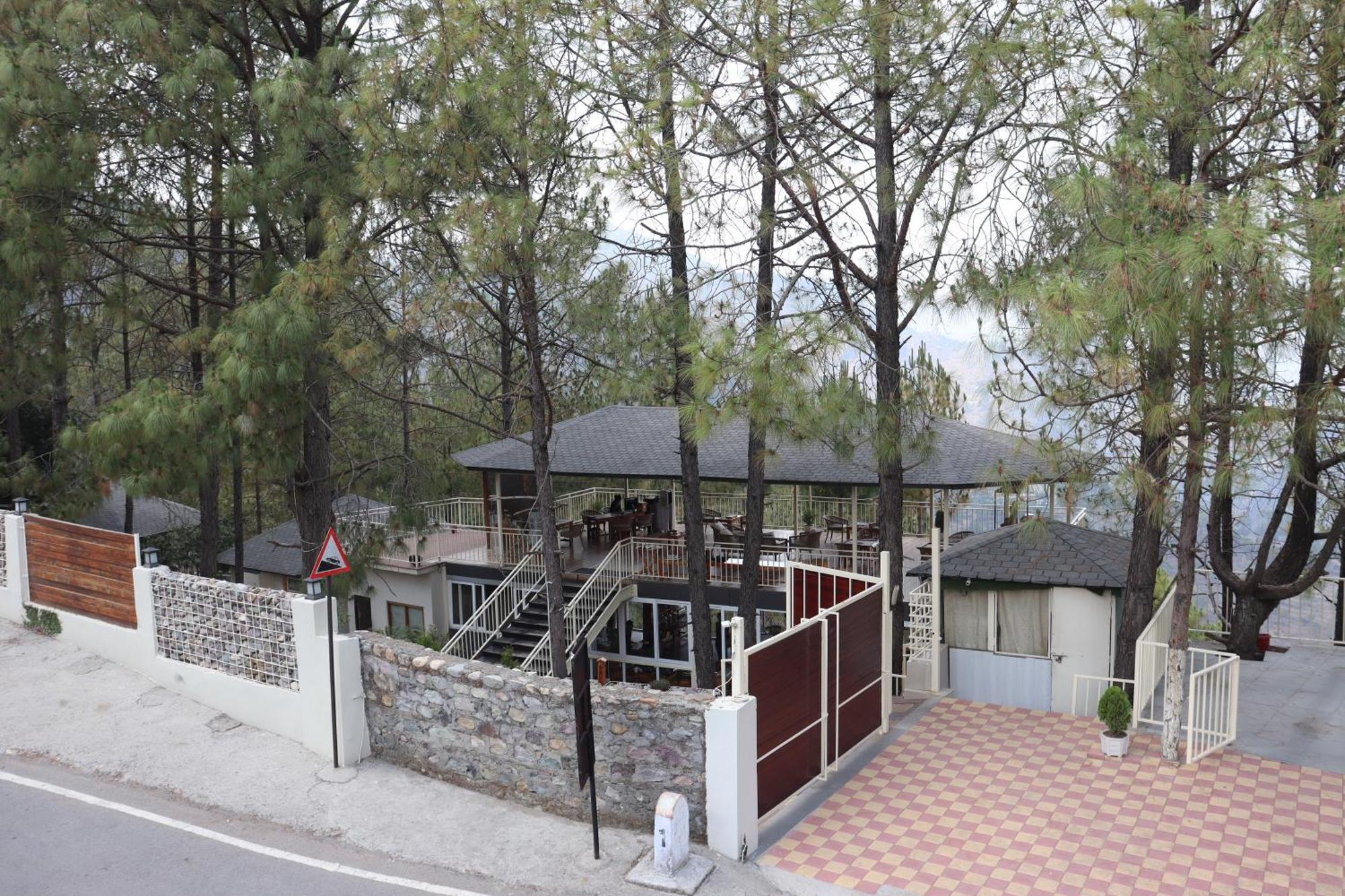 The Woods Retreat Hotel ลันส์โดว์นี ภายนอก รูปภาพ